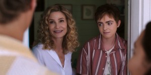 L-R: Kyra Sedgwick as Aunt Julia and Elsie Fisher as Skye in 'The Summer I Turned Pretty' Season 2