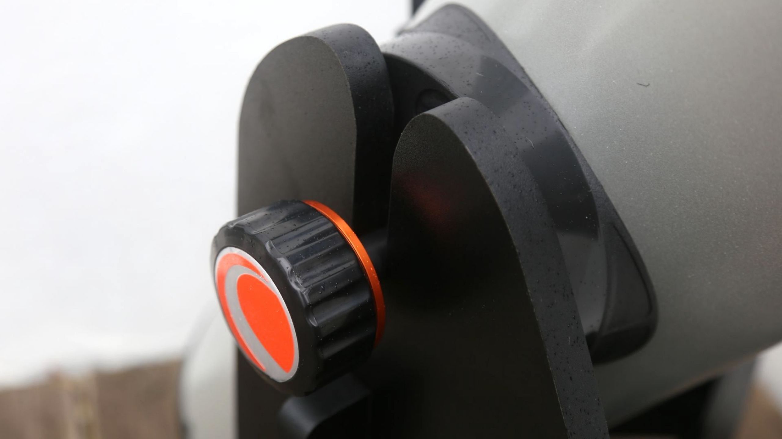 Celestron Starsense explorer 8-inch dobsonian mount adjustment knob