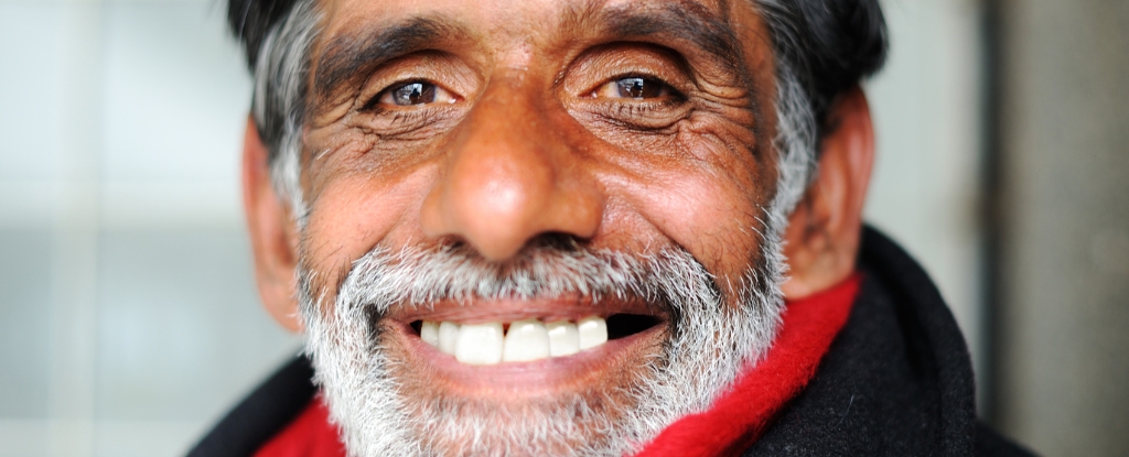 Massive 16-Year Study Links Wellbeing to Stronger Memory in Aging : ScienceAlert