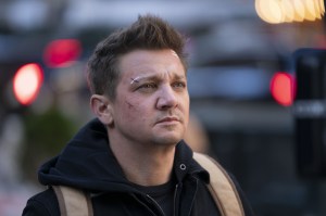 HAWKEYE, Jeremy Renner (as Hawkeye/Clint Barton), 'Ronin', (Season 1, ep. 1005, aired Dec. 15, 2021).  photo: Mary Cybulski / ©Disney+/Marvel Studios / Courtesy Everett Collection
