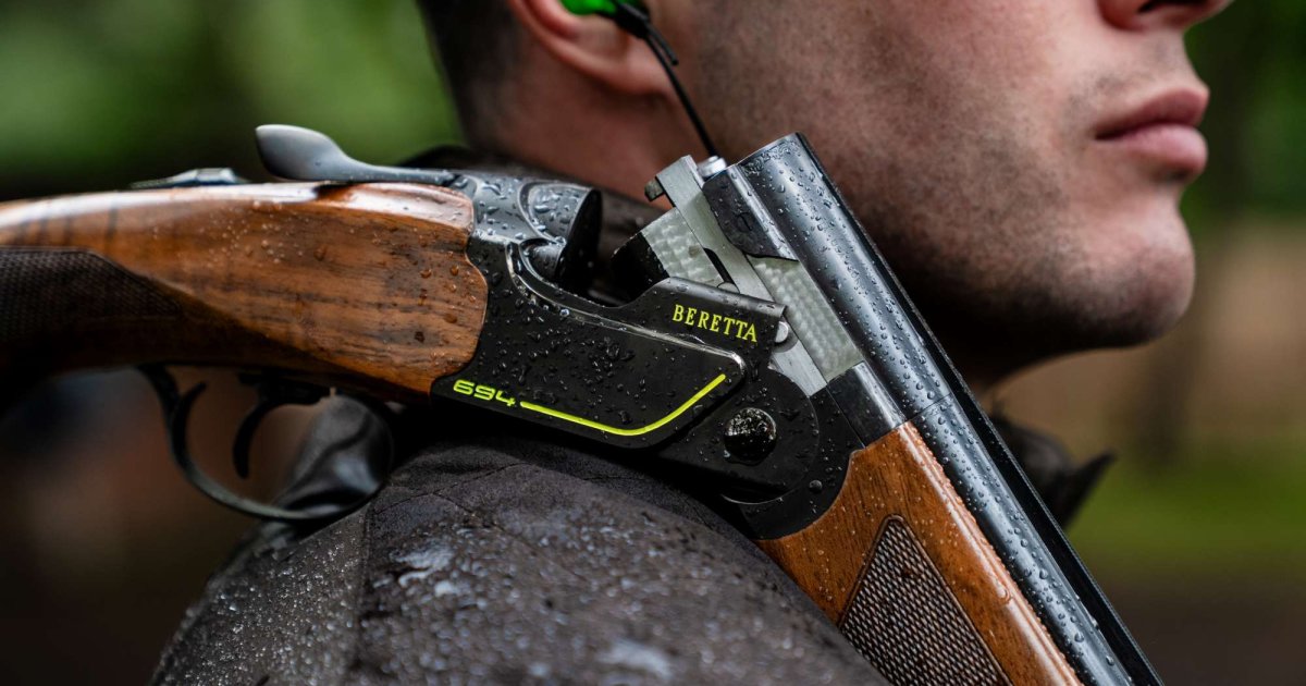 Beretta 694 Black DLC: over-and-under shotgun available in Sporting and Trap versions