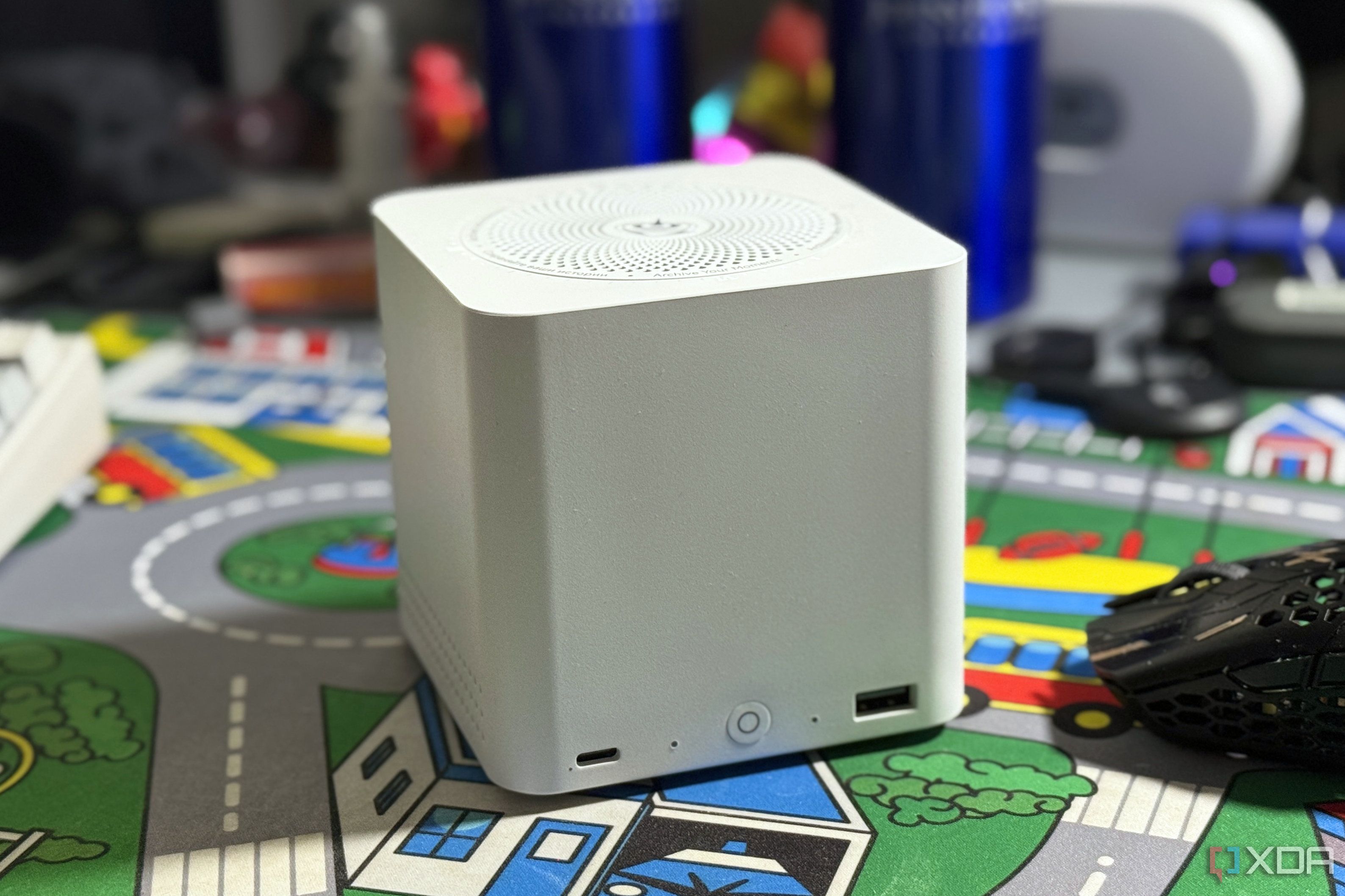 beelink-me-mini-nas-desk