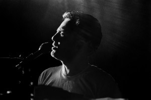 American songwriter and singer Billy Joel performs at Nassau Coliseum in support of his album Storm Front on December 21, 1989 in Uniondale, New York. (Photo By Larry Busacca/Getty Images)