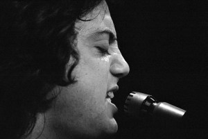 LOS ANGELES - NOVEMBER 6: Musician Billy Joel plays at The Troubadour nightclub and music venue, West Hollywood, CA. November 6, 1973. (Photo by CBS via Getty Images)