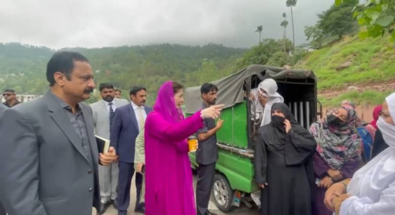 CM Maryam visits field hospital near Murree