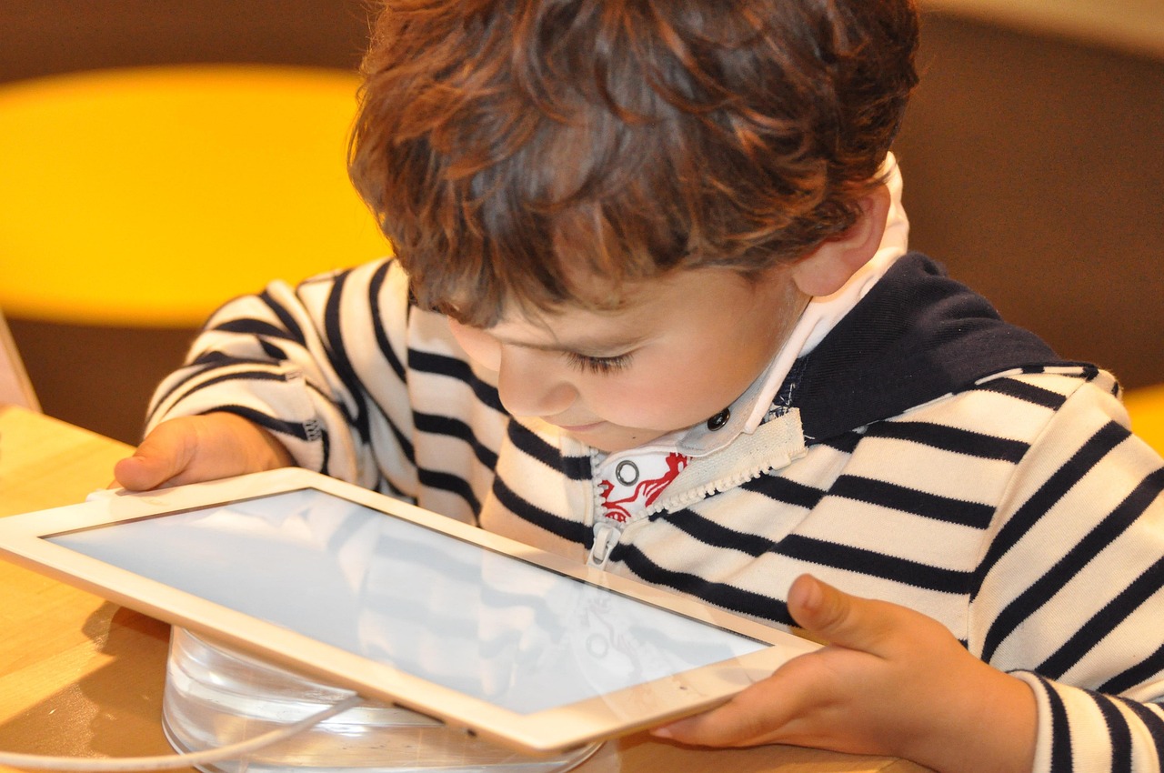 Apps and Games More Often Educational Than TV Among First Graders
