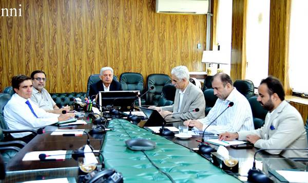 Govt to exercise strict oversight of sugar mill stocks: Rana Tanveer