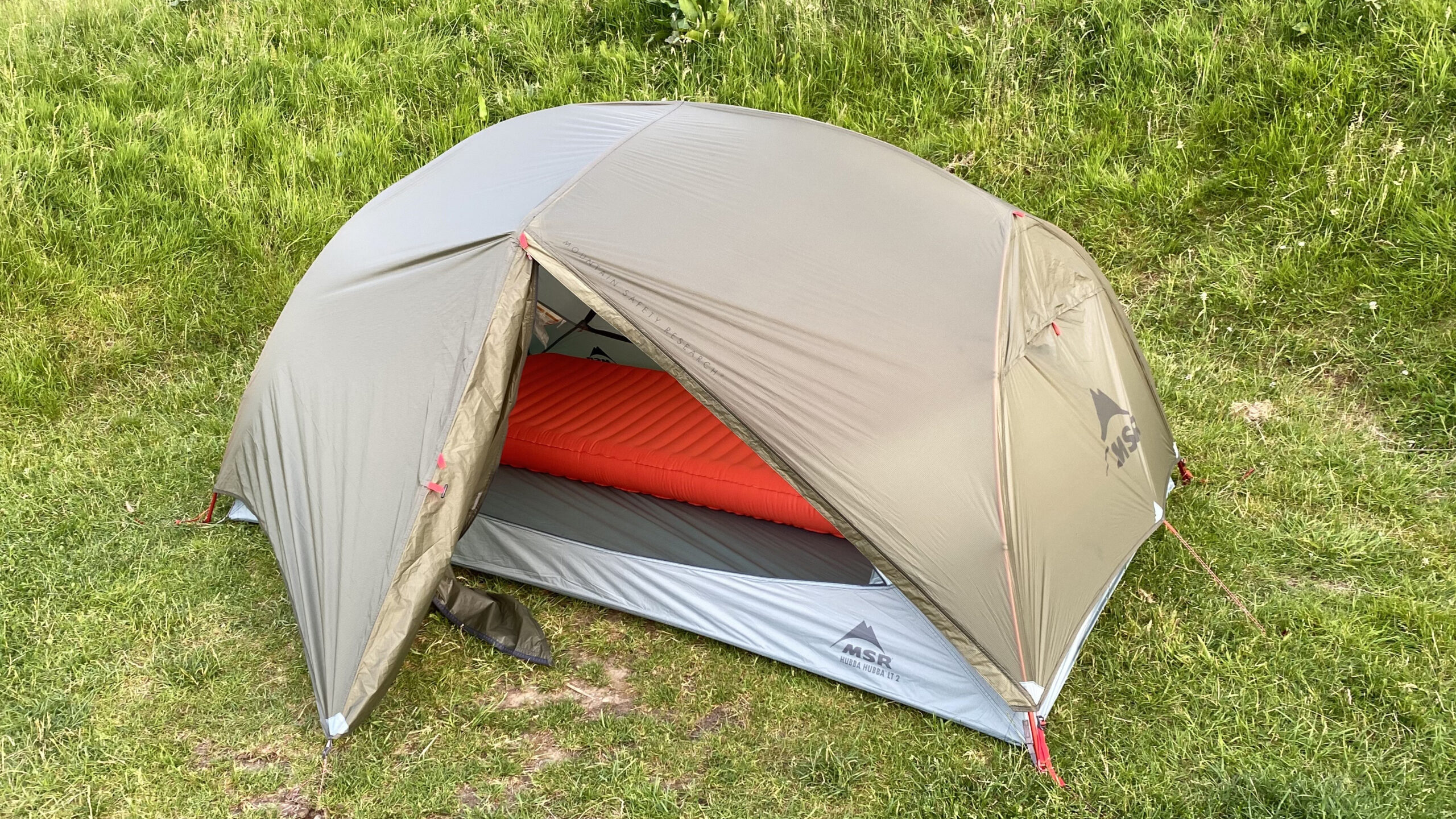 MSR’s iconic Hubba Hubba tent, beloved by backpackers everywhere, has just been redesigned – I traveled to Ireland to test out the shiny new LT2 shelter before it hits the market