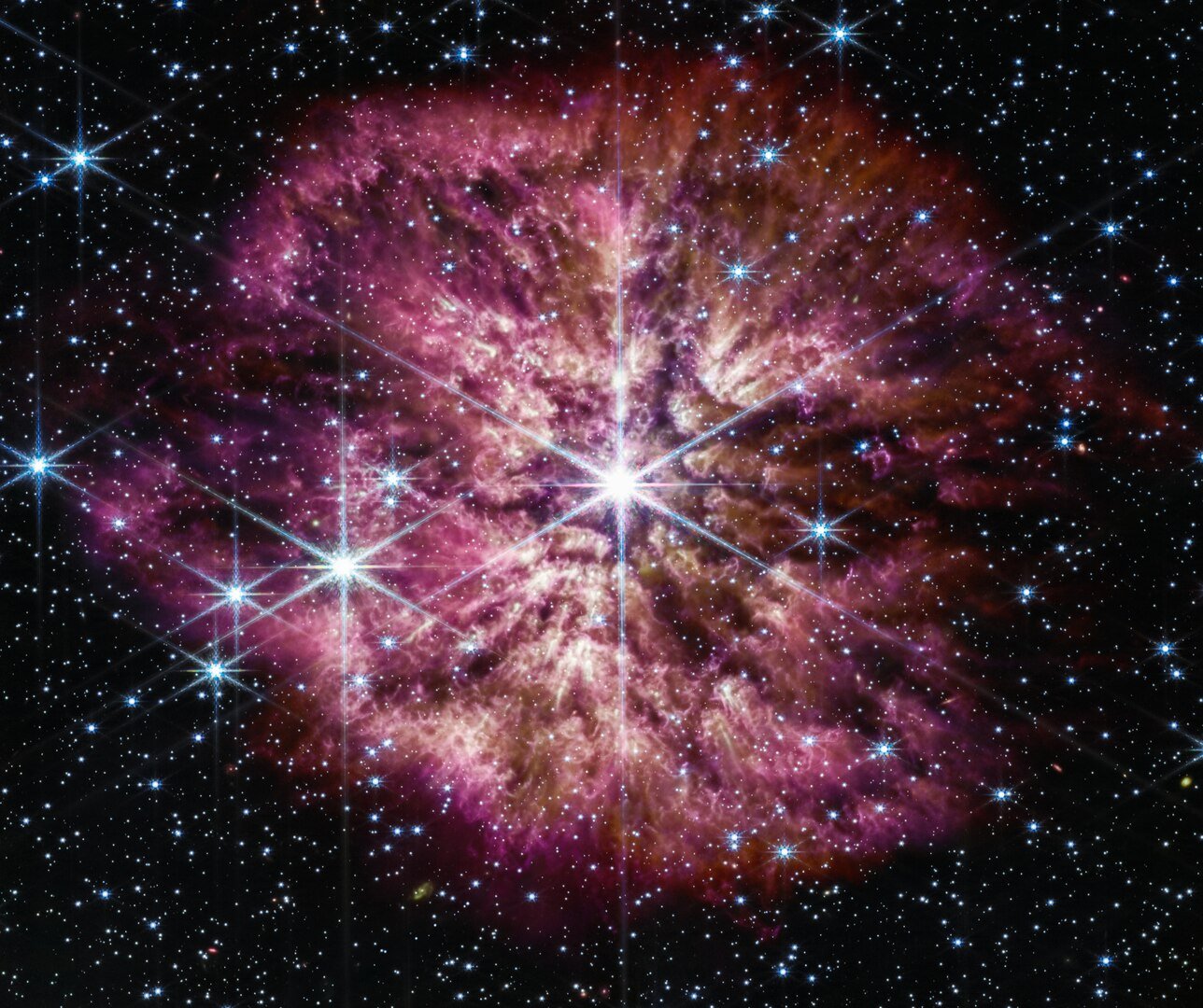 James Webb Space Telescope image of the Wolf–Rayet star WR 124 and the nebula M1–67 surrounding it. NIRCam and MIRI composite. (Credit : NASA, ESA, CSA, STScI, Webb ERO Production Team)