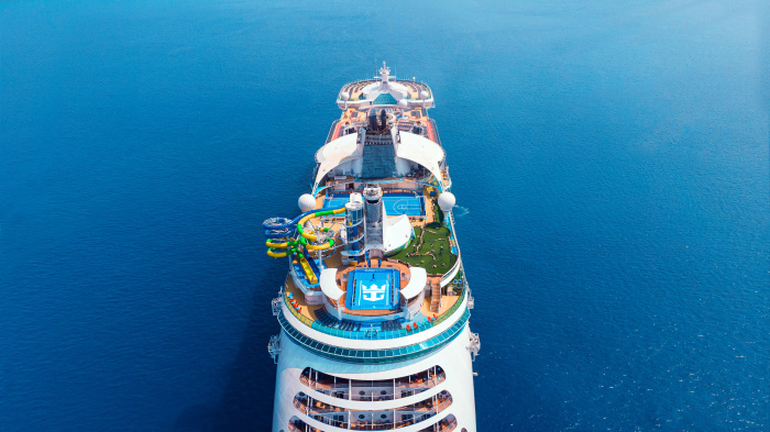 ROYAL CARIBBEAN IS BRINGING THE HOLIDAY HEAT TO THE BRISBANE HEAT