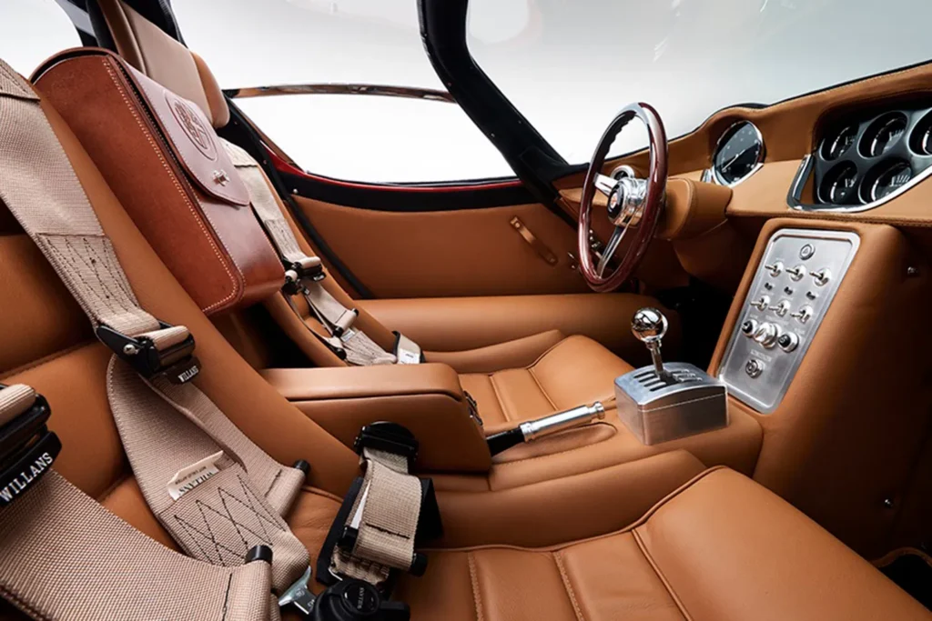PPW R33 interior