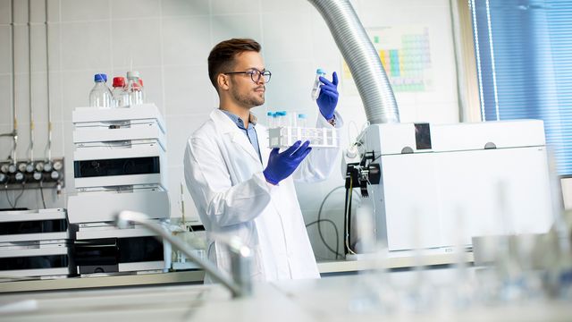 Dynamic Flow Self-Driving Lab Speeds Up Materials Discovery