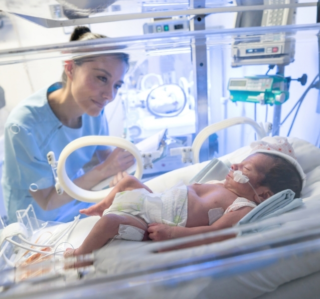 premature baby in a humidicrib