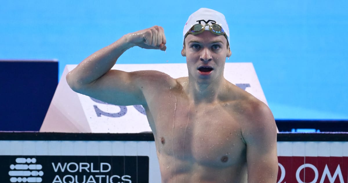 Léon Marchand smashes world record in 200 IM in semi-finals