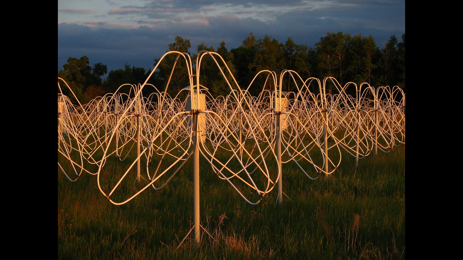 Scientists look to black holes to know exactly where we are in the Universe. But phones and wifi are blocking the view