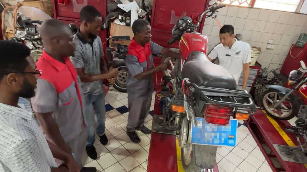 Providing a Safer and More Secure Motorcycle Lifestyle to West African Customers ~Motorcycle Service Mechanic Training Program~ | Honda Stories