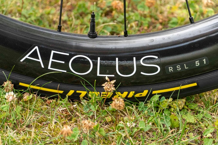 trek-madone-lidl-trek-tour-de-france-2025-matisse-thibaut-nys
