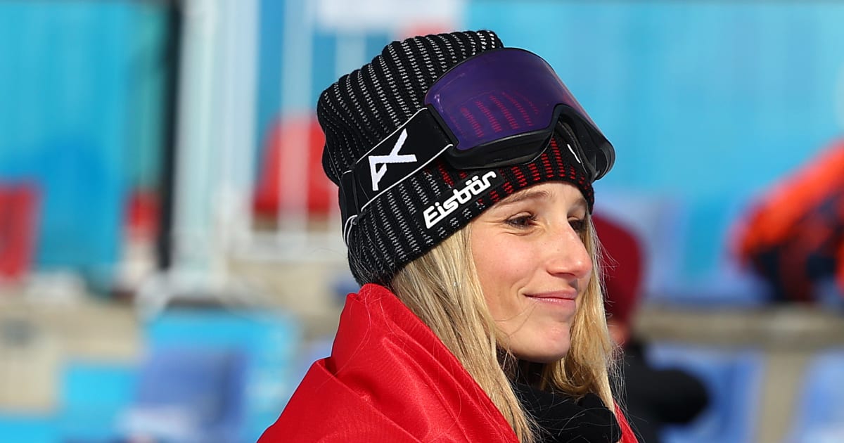 Olympic snowboard champion Anna Gasser undergoes shoulder surgery after surfing accident