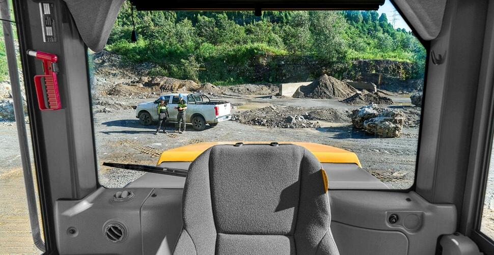 The new shape ensures excellent all-round visibility for the operator.