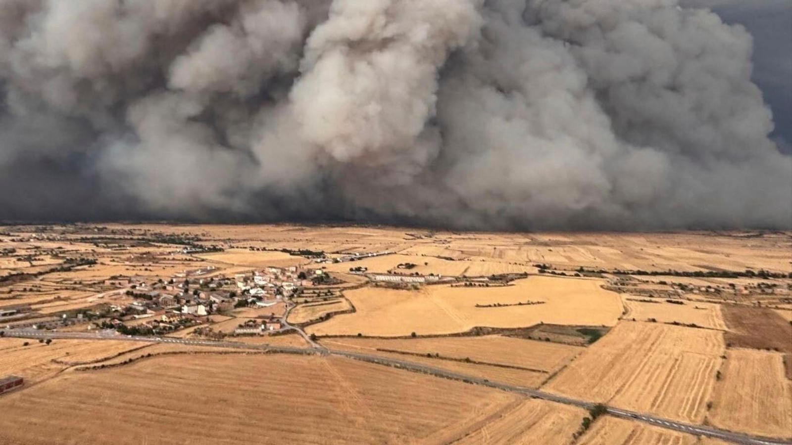 Wildfire kills two people in Spain amid European heat wave