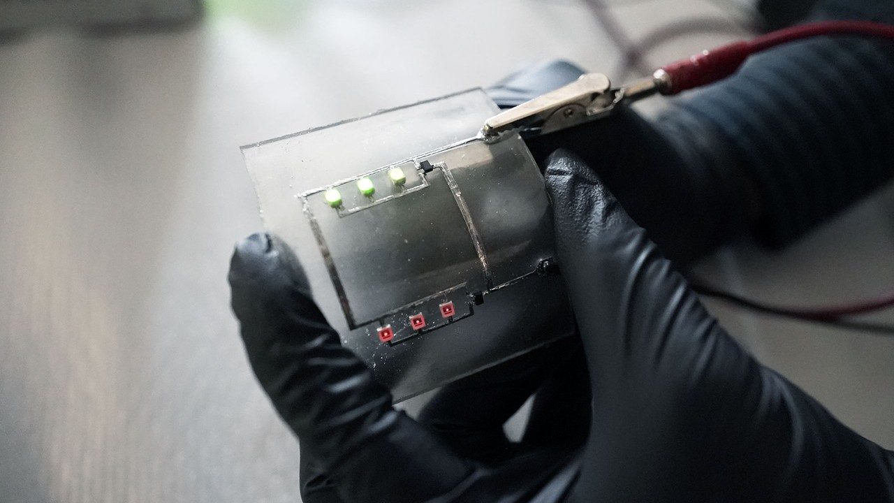 Liquid metal used in novel circuit board scan self-heal and work after taking heavy damage