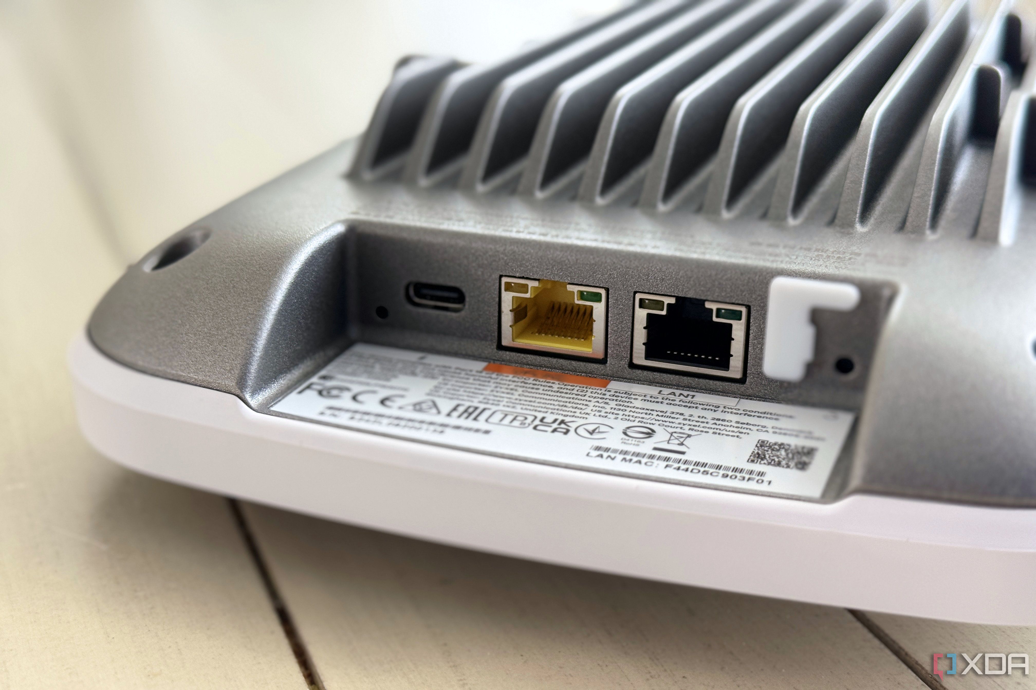 zyxel-wbe660s-ap-ports