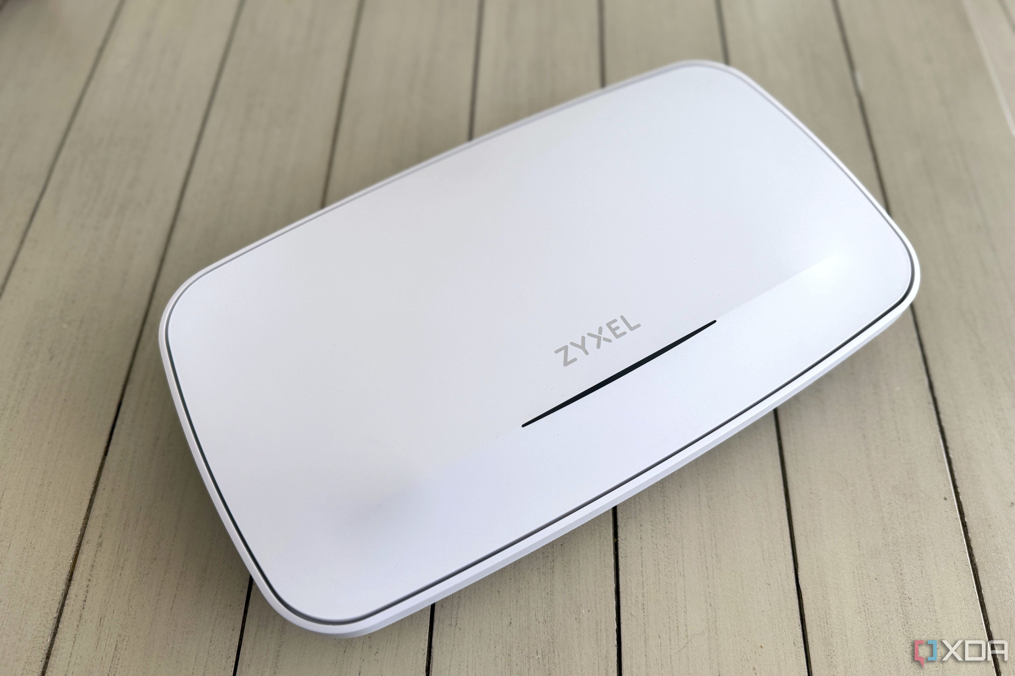 zyxel-wbe660s-front