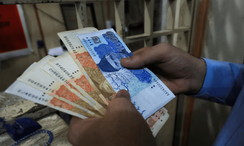 Banks chase long-term bonds amid rising yield – Business