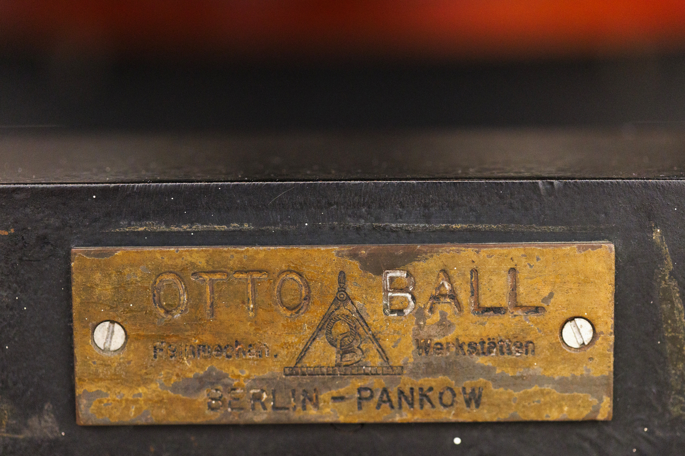 A close-up on Light Prop for an Electric Stage (Light-Space Modulator)