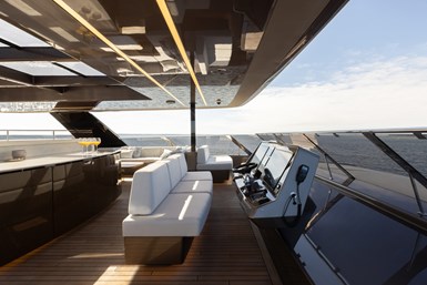 natural fiber composites in navigation station of Sunreef Power 100 yacht