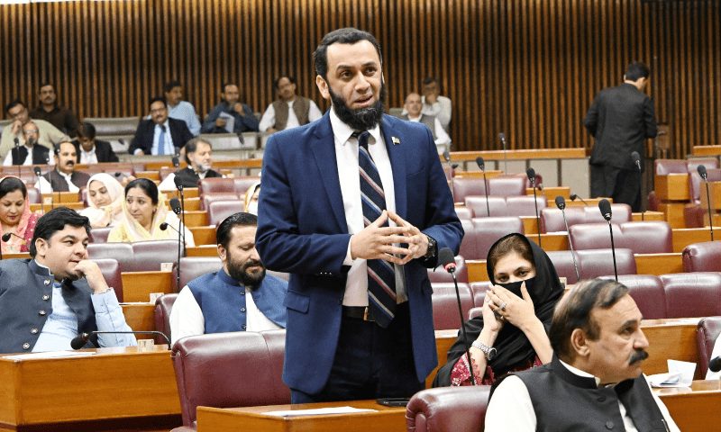 Govt urges joint efforts against misinformation – Pakistan