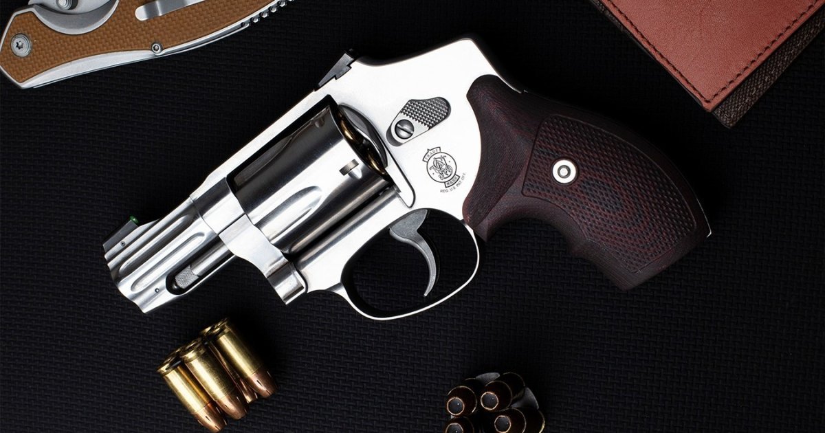 The Smith & Wesson Model 940 in 9mm is available again