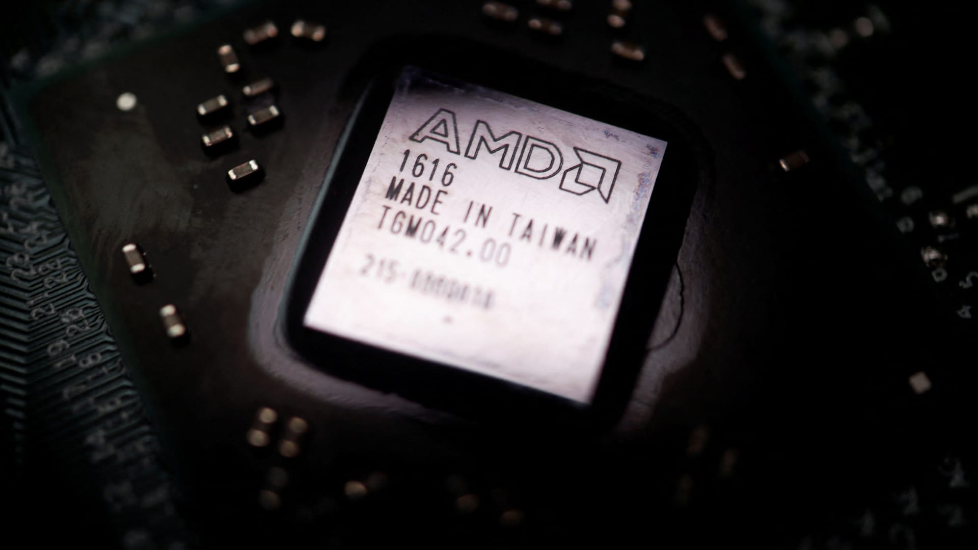 Nvidia AMD 15% of China chip sales revenues to U.S. FT reports