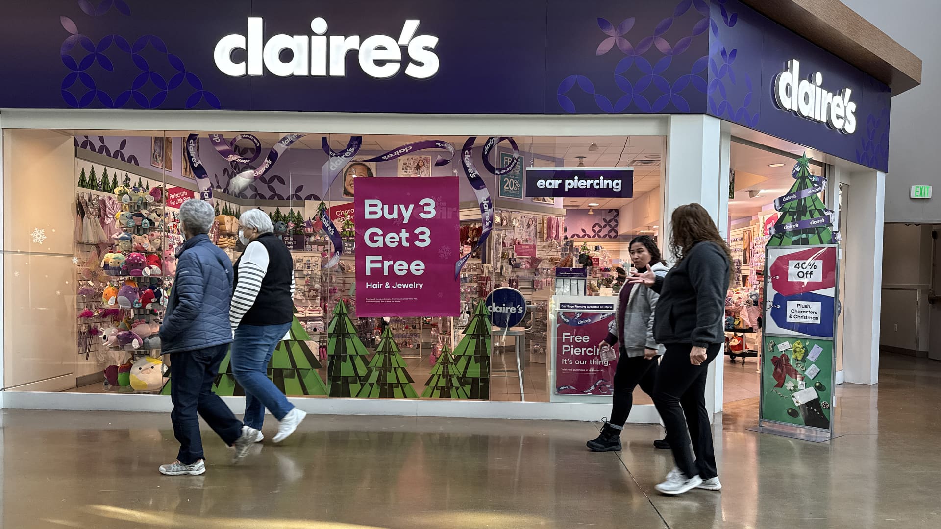 Claire’s files for bankruptcy again as debt pile looms