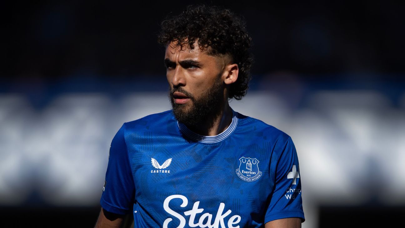 Dominic Calvert-Lewin becomes Leeds’ eighth summer signing
