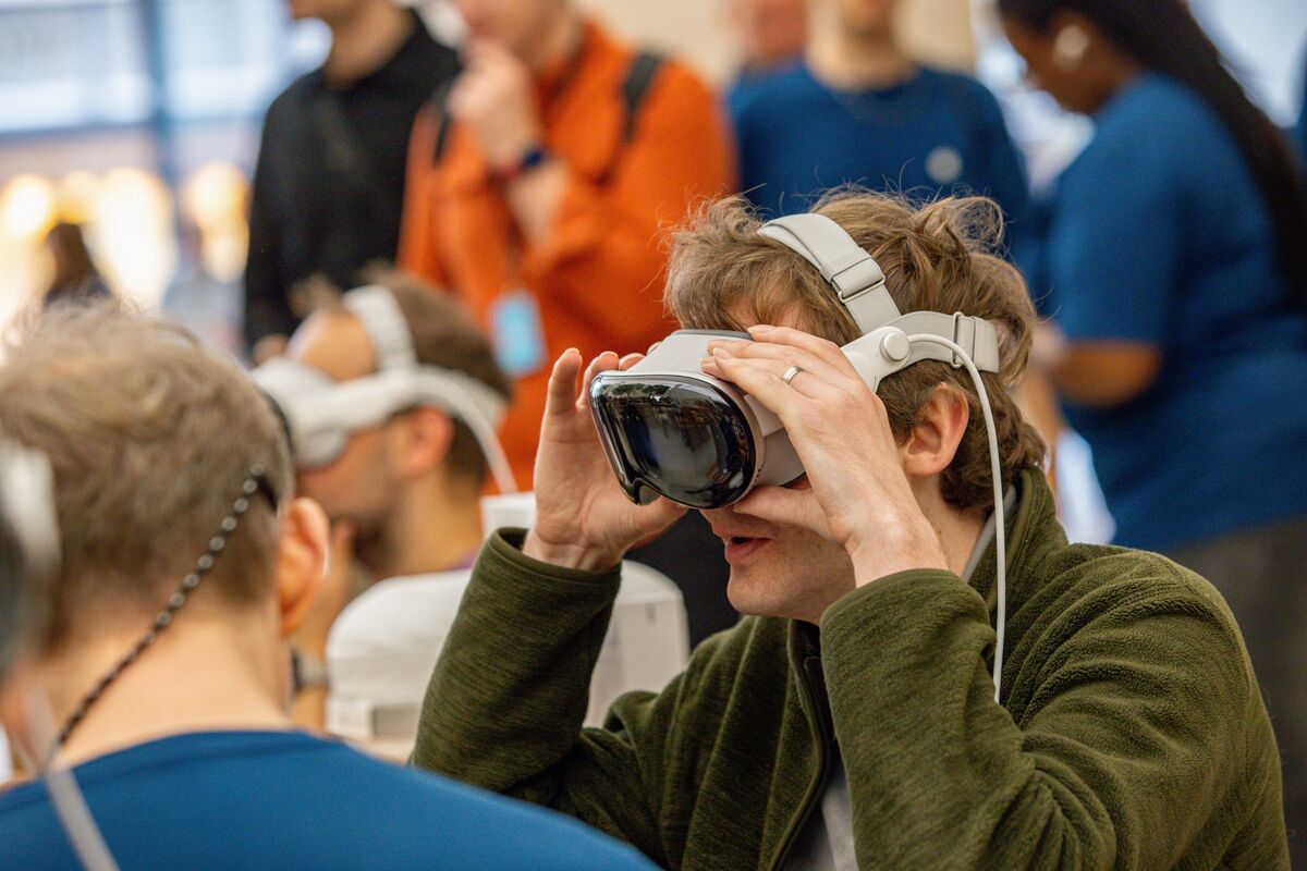 Why Doesn’t the Vision Pro Have More Immersive Video? Apple Is Slow-Rolling It