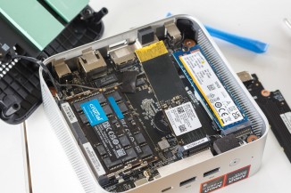 Second PCIe port for either an SSD or the Oculink port