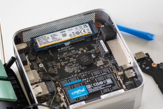 Second PCIe port for either an SSD or the Oculink port