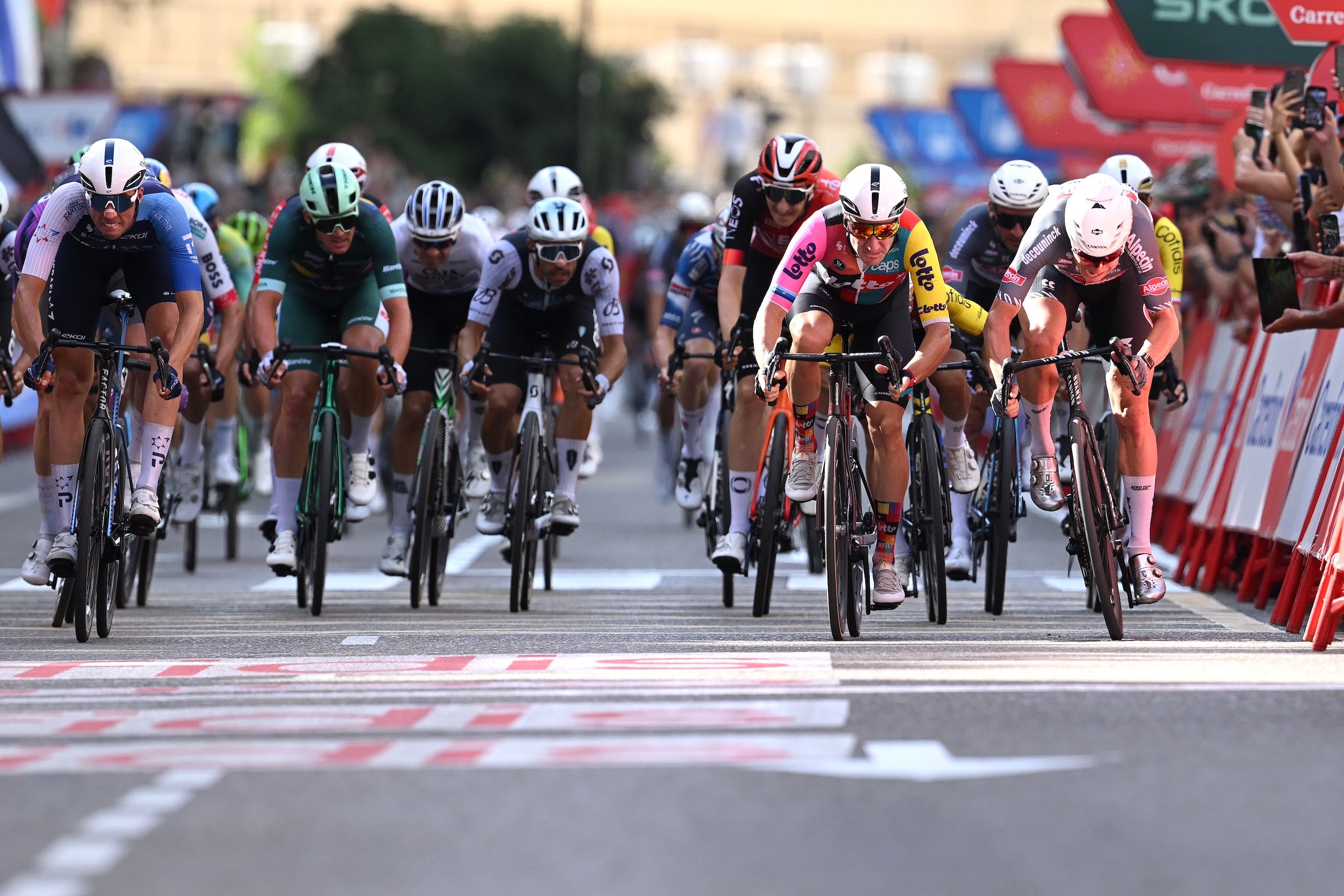 Viviani Relegated at Vuelta a España