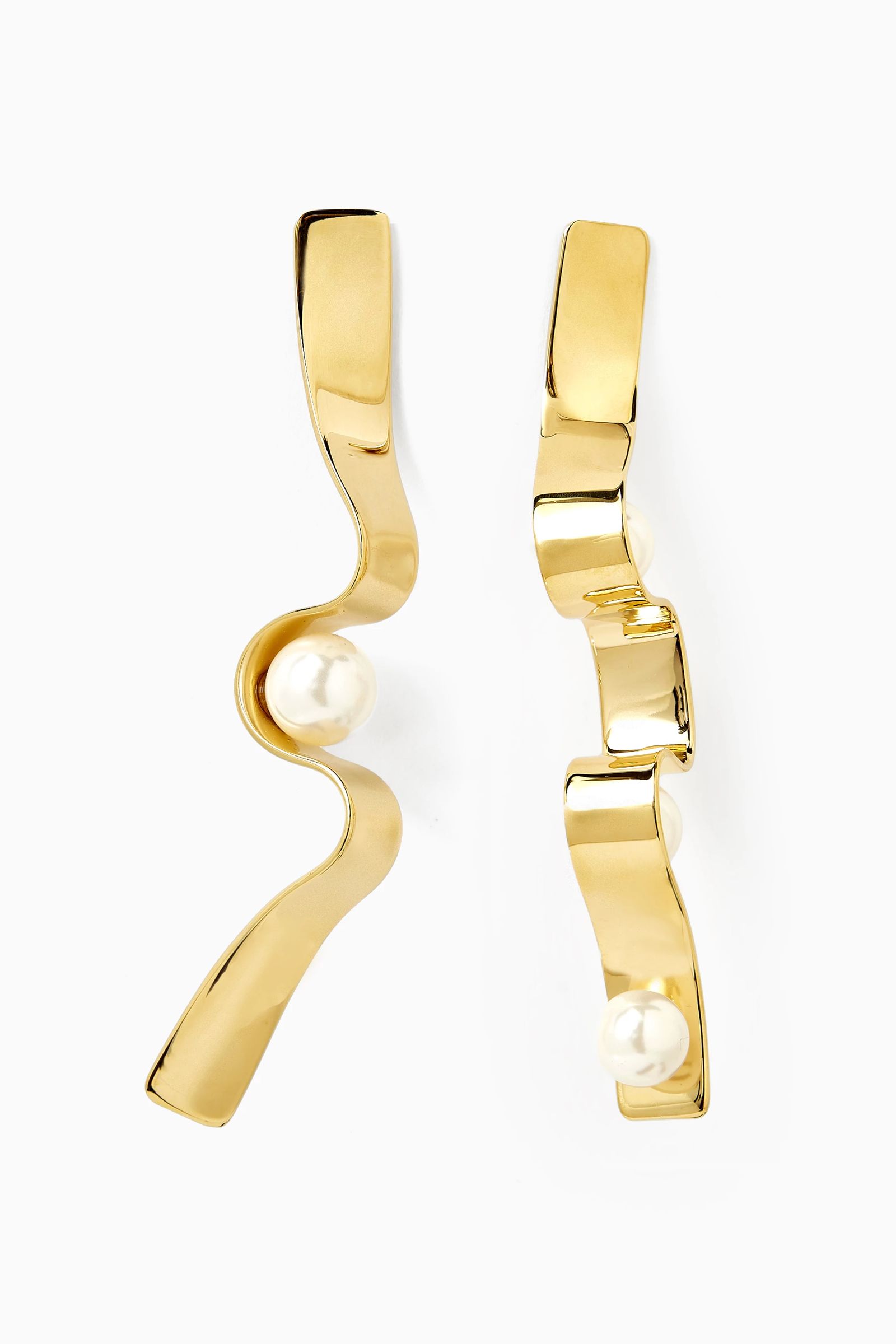 Trendy Earrings 2025 10 Styles to Shop For Summer