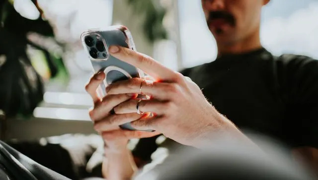 Getty Man on phone (stock image)