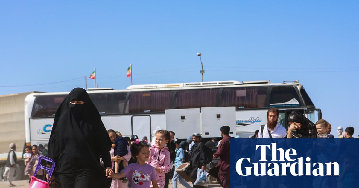 Jobless, homeless and helpless without a man: Afghan women expelled by Iran into hands of the Taliban | Women under the Taliban