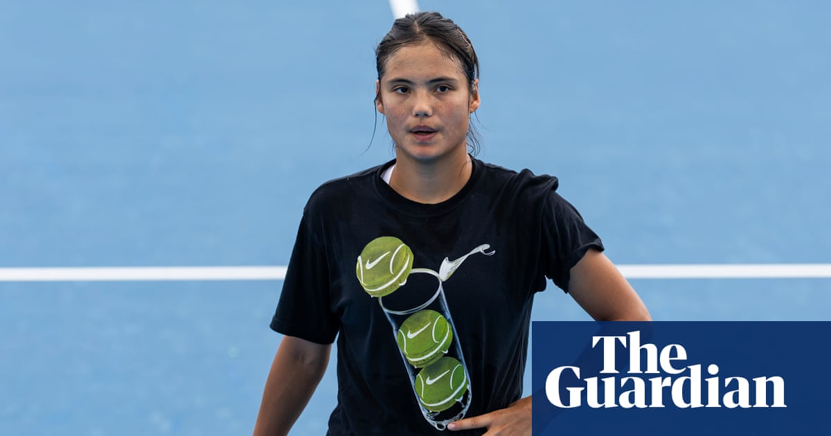 Raducanu puts in hard yards as she targets rankings rise under Roig’s rule | Emma Raducanu