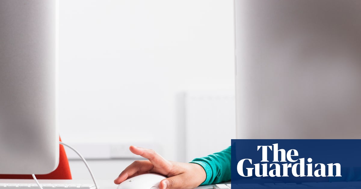 PwC tracks UK office attendance with ‘traffic light’ dashboard | PwC