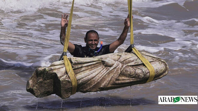 Egypt reveals 2,000-year-old ruins discovered in Alexandria waters – Arab News PK