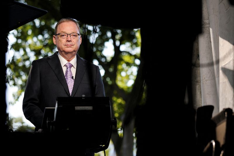 Apple likely to make investment commitment
