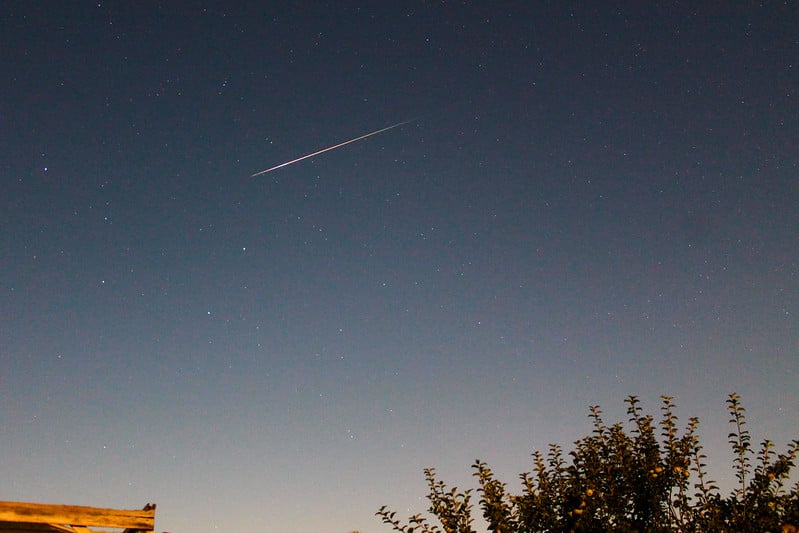 A Perseid meteor seen over Oxfordshire, UK in 2022. Credit: Mary McIntyre.