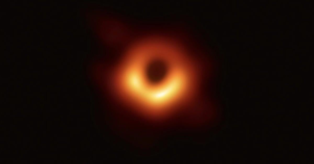 Scientists plan to shoot tiny spacecraft at black hole using lasers – Citizen Tribune
