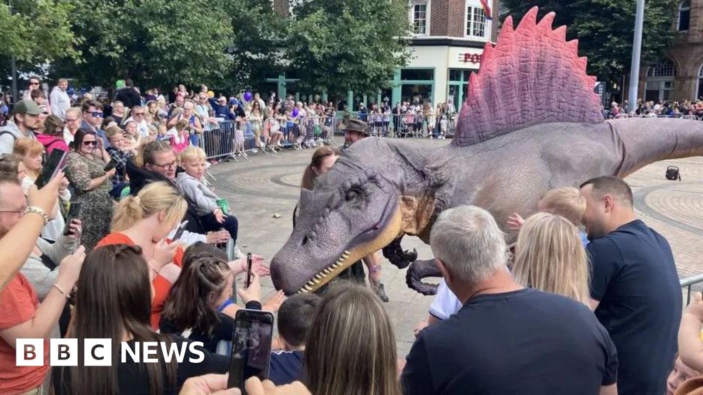 Another day of dinosaur fun is coming to Hull city centre