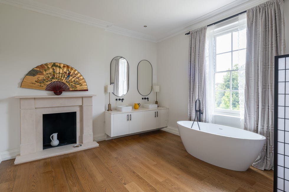 kate moss london home bathroom